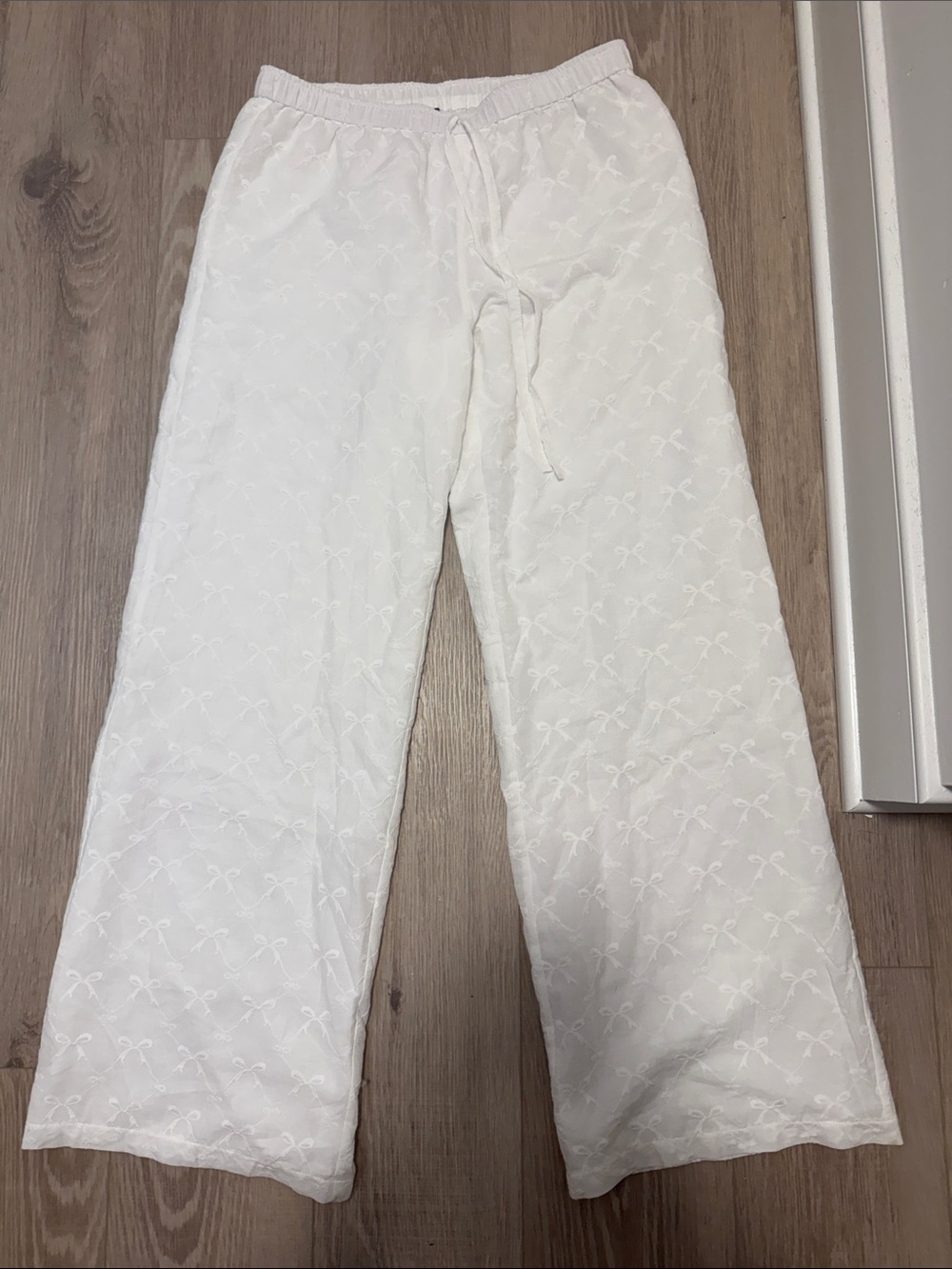 PacSun White Embroidered Wide Leg Pants (Beach Pants)